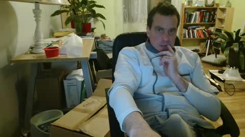 Snapshot of clouplefun chatting on January 14, 2025, 6:24 am clouplefun online show from January 14, 2025, 6:24 am