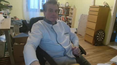 Snapshot of clouplefun chatting on February 8, 2025, 7:04 am clouplefun online show from February 8, 2025, 7:04 am