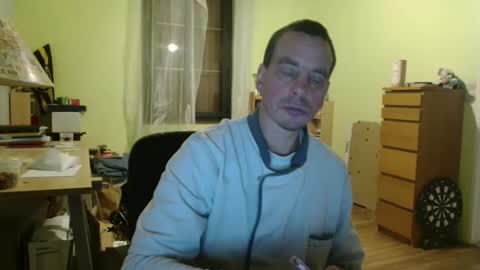 Snapshot of clouplefun chatting on March 5, 2025, 8:10 am clouplefun online show from March 5, 2025, 8:10 am