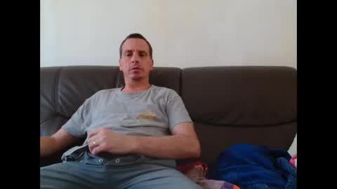 Snapshot of clouplefun chatting on October 8, 2025, 11:41 am clouplefun online show from October 8, 2025, 11:41 am