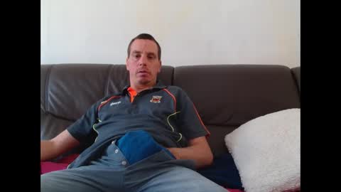 Snapshot of clouplefun chatting on October 10, 2025, 11:42 am clouplefun online show from October 10, 2025, 11:42 am