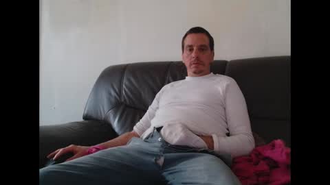 Snapshot of clouplefun chatting on October 28, 2025, 7:56 am clouplefun online show from October 28, 2025, 7:56 am