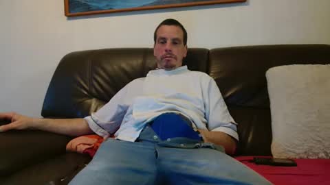 clouplefun online show from April 17, 2026, 5:21 am