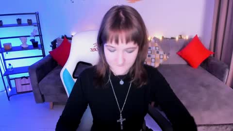  Clover  follow me  online show from January 14, 2025, 3:04 pm