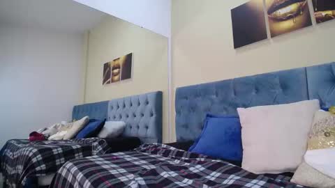 emely dolce online show from December 11, 2024, 5:53 am