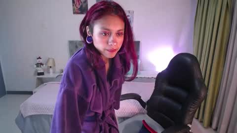 emely dolce online show from January 4, 2025, 9:32 am