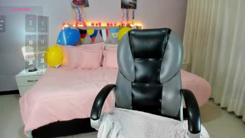 emely dolce online show from June 21, 2026, 3:36 pm