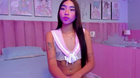 Eilyn online show from December 9, 2024, 5:52 pm