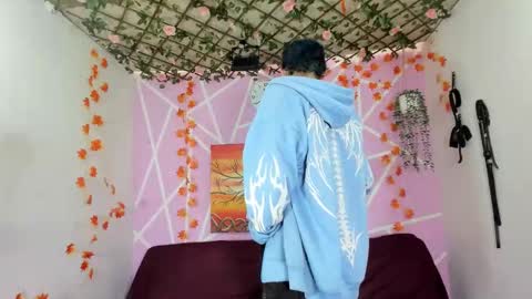 club_latinboys online show from September 12, 2025, 1:55 pm