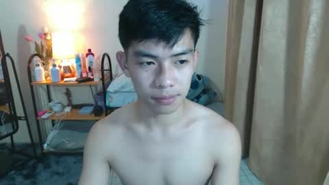 Snapshot of clyde_twinkx chatting on March 17, 2026, 10:29 am clyde_twinkx online show from March 17, 2026, 10:29 am