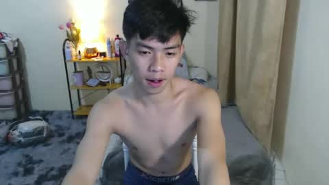 Snapshot of clyde_twinkx chatting on March 18, 2026, 6:33 pm clyde_twinkx online show from March 18, 2026, 6:33 pm