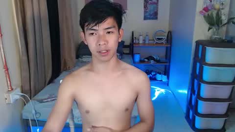 Snapshot of clyde_twinkx chatting on May 8, 2026, 10:42 am clyde_twinkx online show from May 8, 2026, 10:42 am