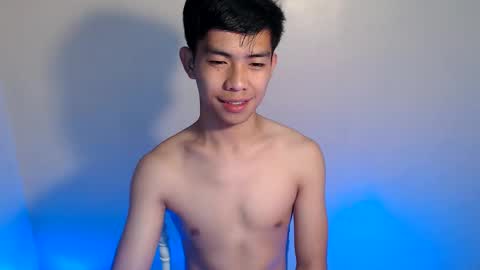 Snapshot of clyde_twinkx chatting on June 7, 2026, 1:54 am clyde_twinkx online show from June 7, 2026, 1:54 am