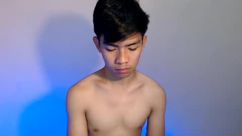 Snapshot of clyde_twinkx chatting on June 9, 2026, 2:12 am clyde_twinkx online show from June 9, 2026, 2:12 am
