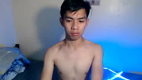Snapshot of clyde_twinkx chatting on July 2, 2026, 10:21 am clyde_twinkx online show from July 2, 2026, 10:21 am