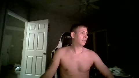 Snapshot of cmypenis chatting on March 3, 2025, 5:20 am Master Bates online show from March 3, 2025, 5:20 am