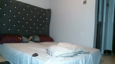 Snapshot of cock_addict183 chatting on October 22, 2025, 8:52 pm Cock Addict online show from October 22, 2025, 8:52 pm