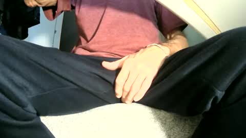 Ask me  online show from January 5, 2025, 11:44 pm