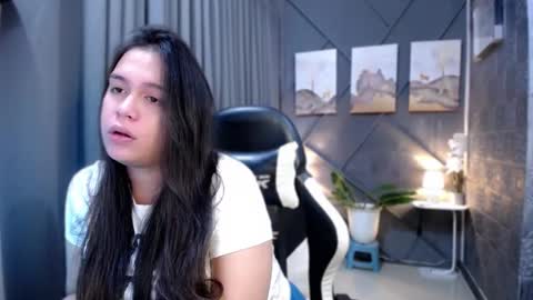 Samantha samm online show from February 3, 2025, 11:42 am