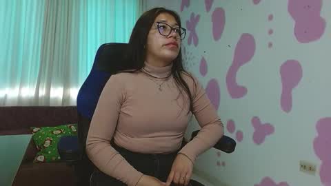 coco_dam online show from November 3, 2025, 12:17 pm