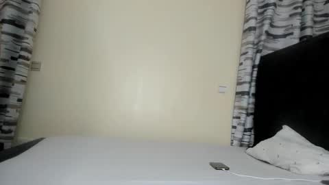 Snapshot of coco_leila chatting on January 21, 2025, 8:19 am coco_leila online show from January 21, 2025, 8:19 am