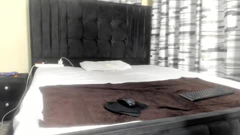 Snapshot of coco_leila chatting on February 18, 2025, 3:31 am coco_leila online show from February 18, 2025, 3:31 am