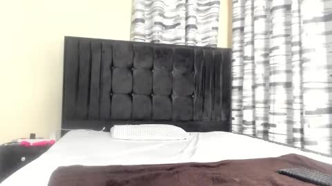 Snapshot of coco_leila chatting on February 27, 2025, 9:32 am coco_leila online show from February 27, 2025, 9:32 am