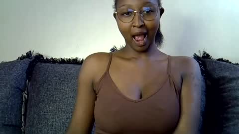 Snapshot of cocobaby_ chatting on July 8, 2026, 12:20 pm Coco online show from July 8, 2026, 12:20 pm