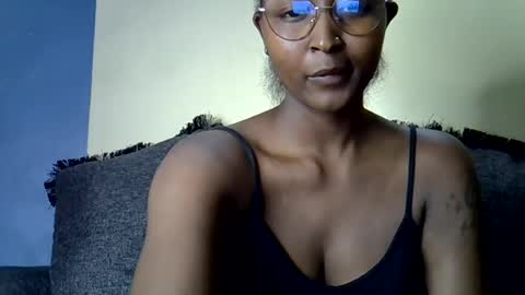 Snapshot of cocobaby_ chatting on July 9, 2026, 11:42 pm Coco online show from July 9, 2026, 11:42 pm