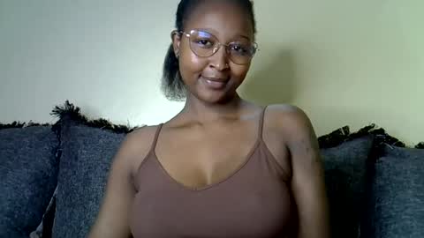 Snapshot of cocobaby_ chatting on July 18, 2026, 2:32 pm Coco online show from July 18, 2026, 2:32 pm