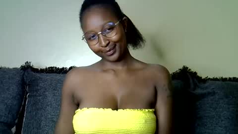 Snapshot of cocobaby_ chatting on July 19, 2026, 2:37 am Coco online show from July 19, 2026, 2:37 am