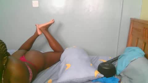 Snapshot of cocolatti1 chatting on December 14, 2025, 1:16 pm coco online show from December 14, 2025, 1:16 pm