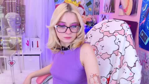 Snapshot of coconut_mia chatting on December 4, 2024, 3:15 am Mia online show from December 4, 2024, 3:15 am