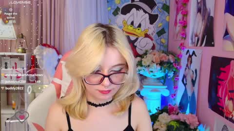 Snapshot of coconut_mia chatting on December 21, 2024, 12:20 am Mia online show from December 21, 2024, 12:20 am