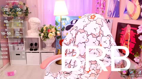 Snapshot of coconut_mia chatting on January 19, 2025, 12:17 am Mia online show from January 19, 2025, 12:17 am