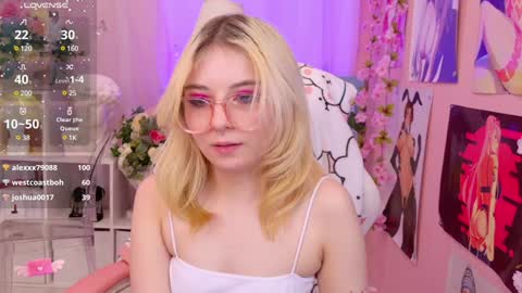 Snapshot of coconut_mia chatting on January 25, 2025, 3:51 am Mia online show from January 25, 2025, 3:51 am