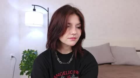 Kim online show from May 13, 2026, 5:49 am