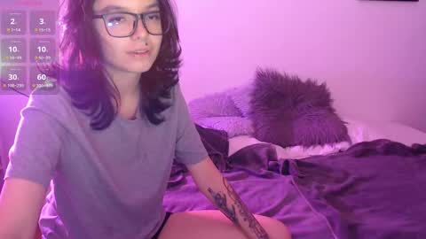 Phia And Luna online show from October 23, 2025, 3:39 am