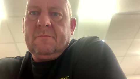 col4nows online show from September 26, 2025, 11:58 am