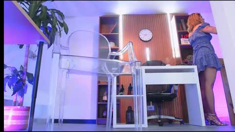 Samantha online show from October 8, 2025, 2:36 pm