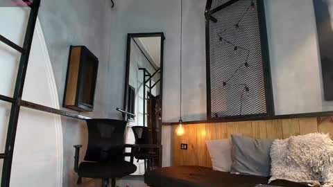 Snapshot of colethunder chatting on December 13, 2024, 4:49 pm ColeThunder online show from December 13, 2024, 4:49 pm