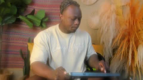 Snapshot of colethunder chatting on December 17, 2024, 7:26 pm ColeThunder online show from December 17, 2024, 7:26 pm