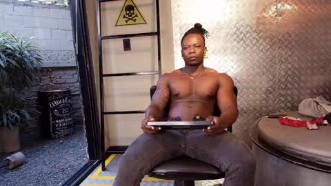 Snapshot of colethunder chatting on January 23, 2025, 10:33 pm ColeThunder online show from January 23, 2025, 10:33 pm