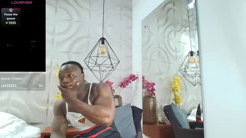 Snapshot of colethunder chatting on February 7, 2025, 1:36 am ColeThunder online show from February 7, 2025, 1:36 am