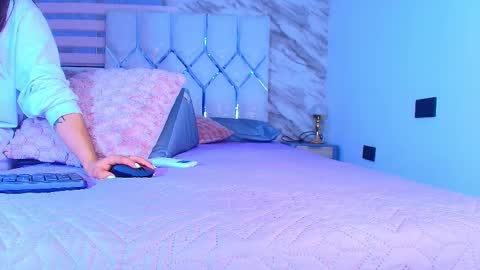 colett online show from February 17, 2026, 11:50 am