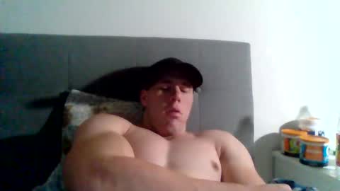 Snapshot of college_muscle chatting on January 25, 2025, 2:14 pm foreverxshredded online show from January 25, 2025, 2:14 pm
