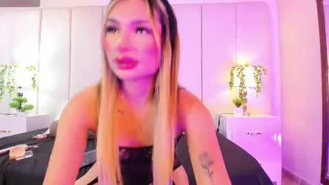 college_muscle_ass online show from October 15, 2025, 11:38 pm