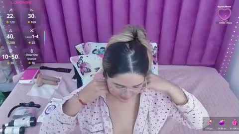  MEGAN  online show from November 6, 2025, 8:21 pm