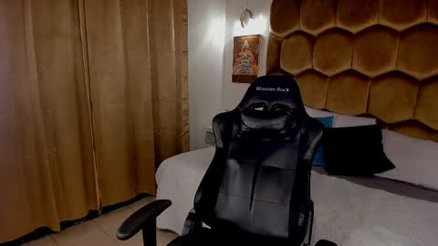 Snapshot of collins_emmett chatting on April 12, 2026, 4:56 pm EMMETT COLLINS online show from April 12, 2026, 4:56 pm