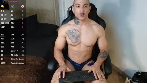 colombianmuscle8 online show from September 13, 2025, 1:16 am